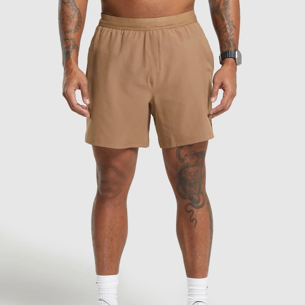 NWT Men’s Gymshark Brown Land to Water 6” Shorts in Size Medium